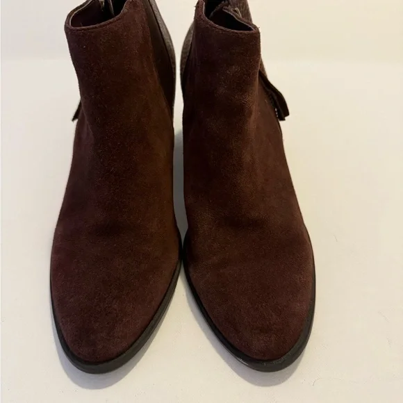 Vionic Women's Brown Suede Ankle Boots - Picture 1 of 6
